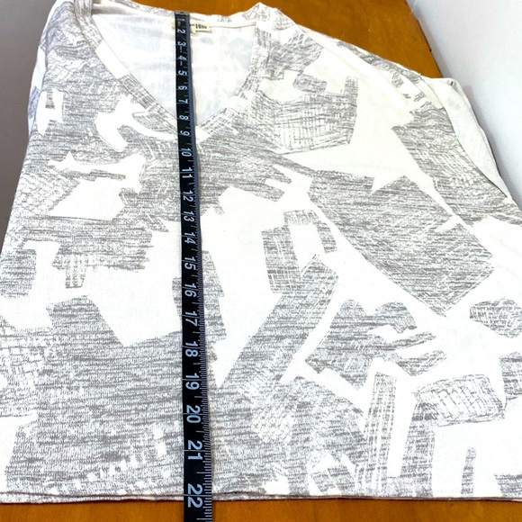 Wilfred Free T-shirt - Picture 8 of 8